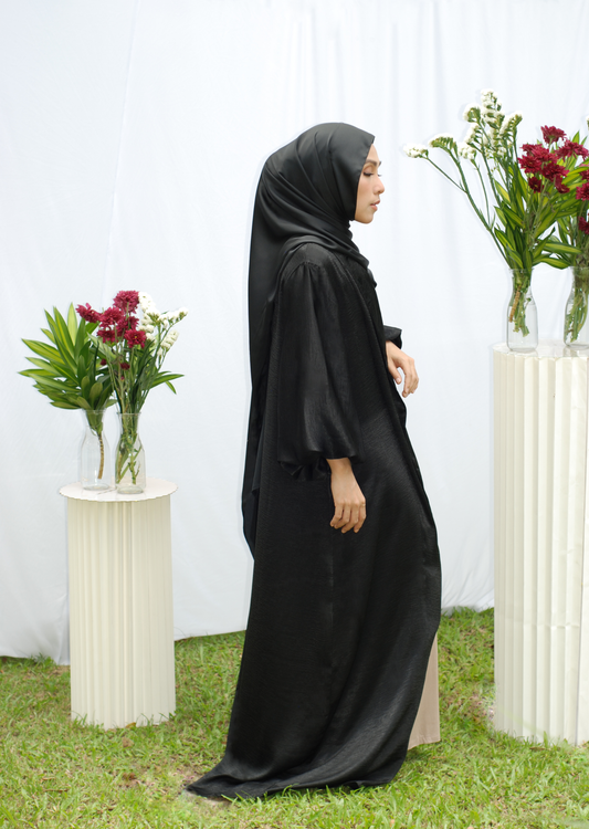 Khadijah Outerwear in Black
