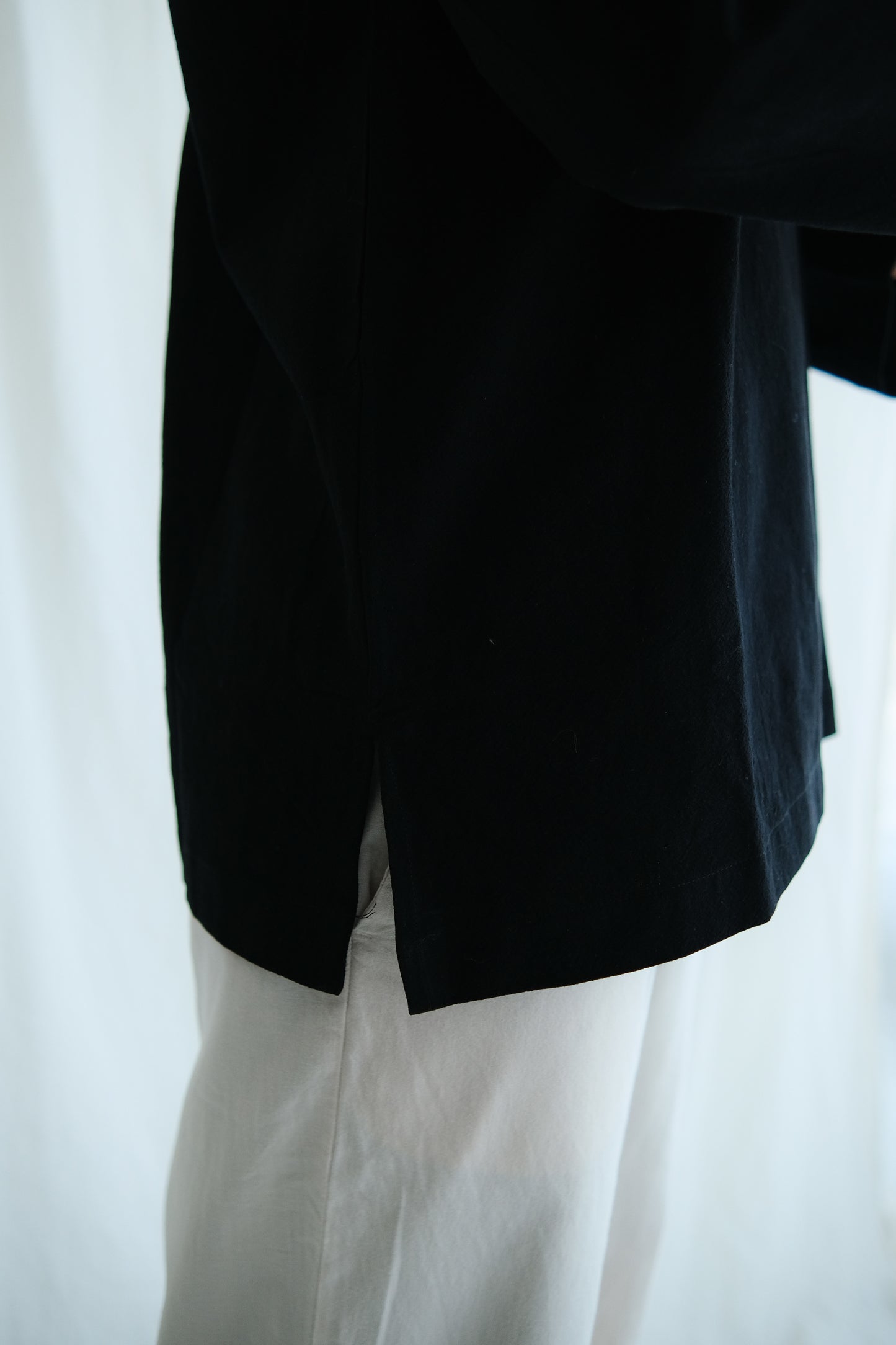 ahmad kurta top in black